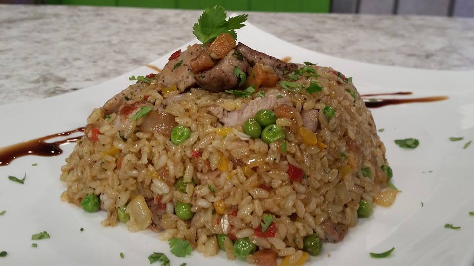 Arroz salteado con lomo de cerdo