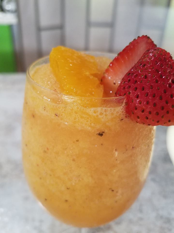 Frappe de mimosa con fresas