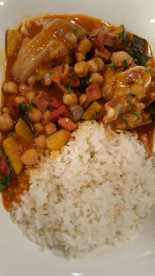 Garbanzos guisados con patitas