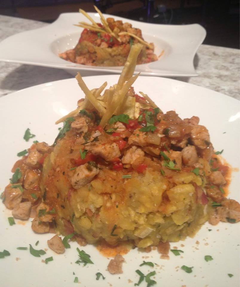 Mofongo de plátano relleno de lomo de Cerdo