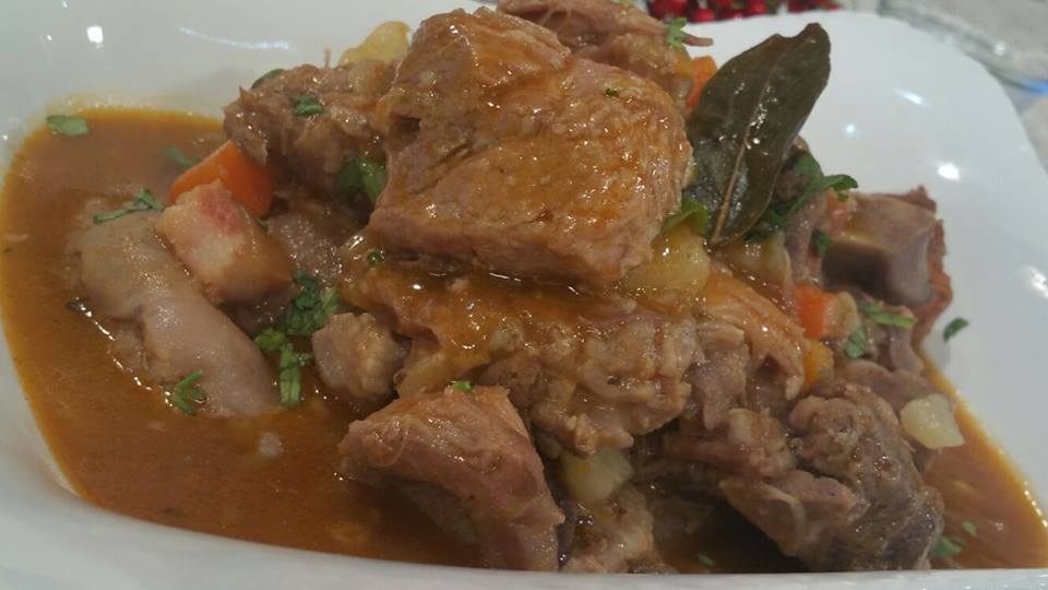 Pernil guisado con un toque de guayaba