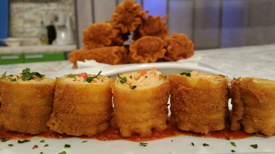 Rollitos de lasaña fritos