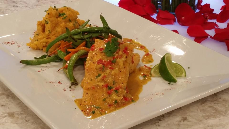 Salmón en salsa de coco