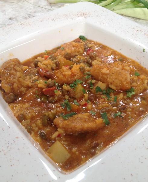 Asopao de gandules con bolitas de guineo verde