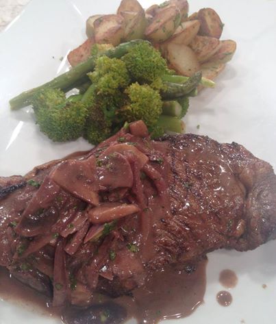 Sirloin steak en salsa de setas