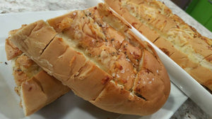 Pan con queso y mantequilla de ajo